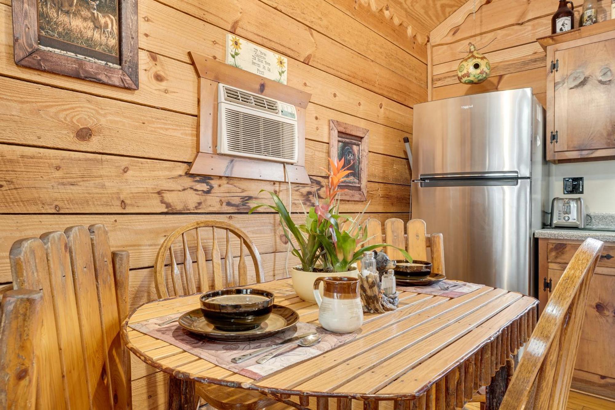 Secluded Family Retreat In Dahlonega With Hot Tub! Villa Bagian luar foto