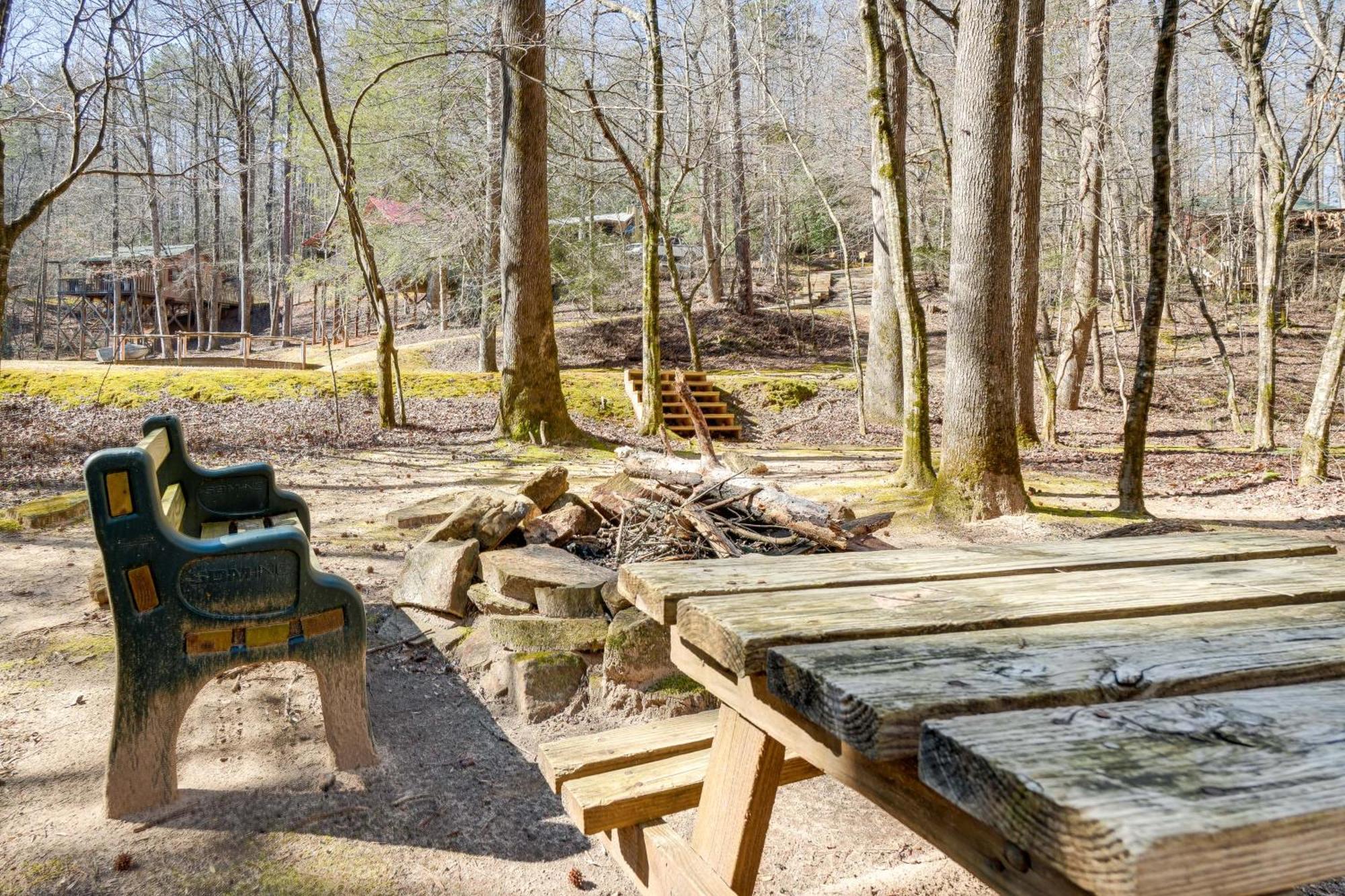 Secluded Family Retreat In Dahlonega With Hot Tub! Villa Bagian luar foto